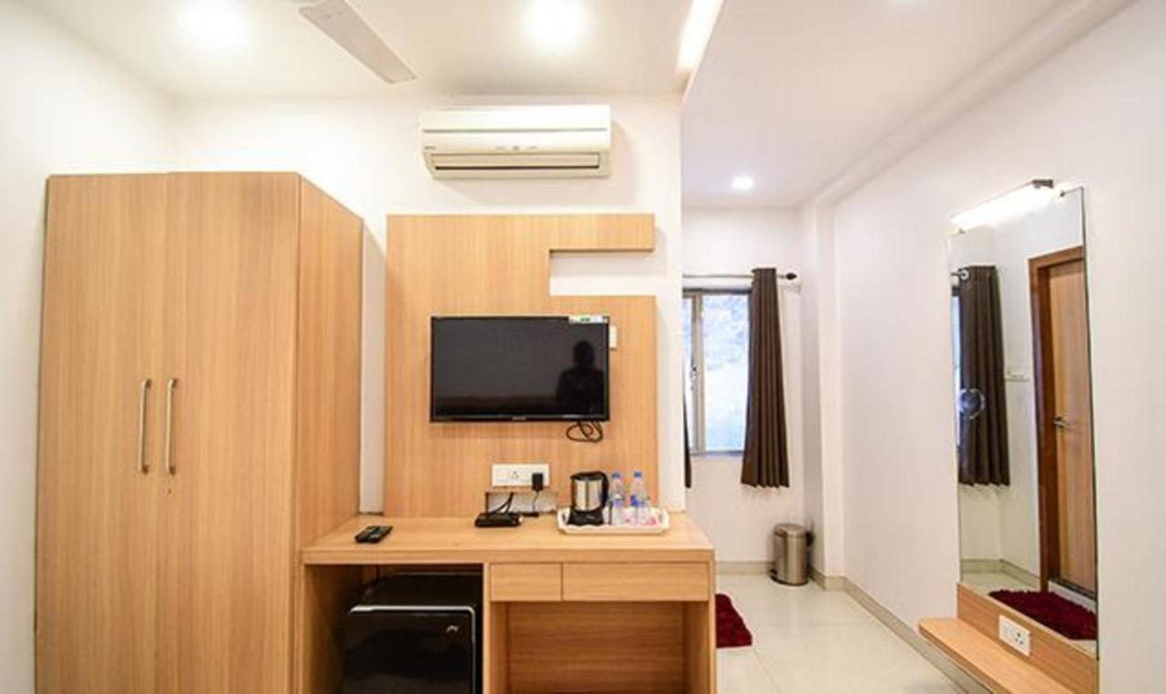 Fabhotel Stay Inn International - Nr Sealdah Station Calcutá Exterior foto