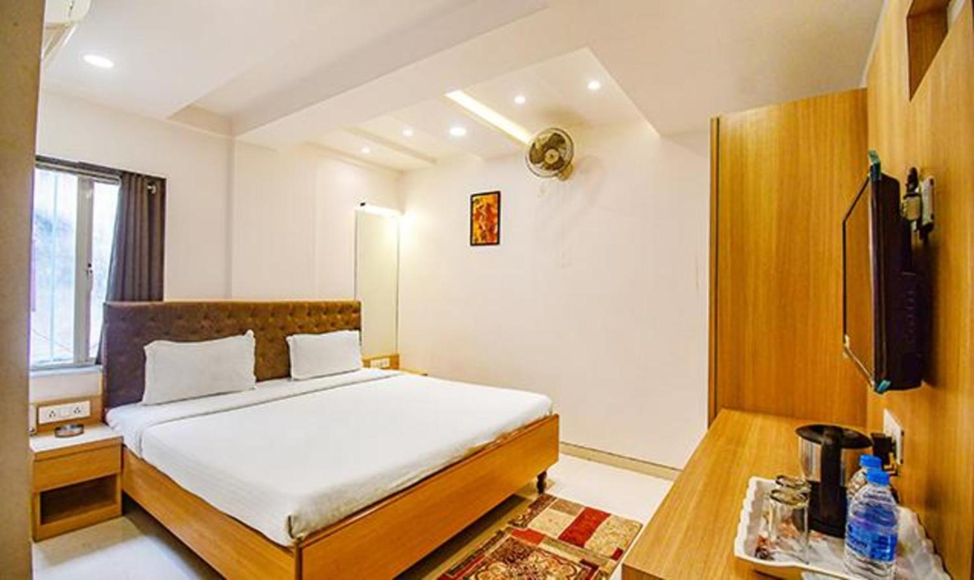 Fabhotel Stay Inn International - Nr Sealdah Station Calcutá Exterior foto
